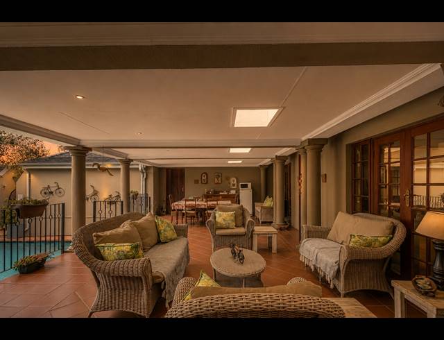 4 BEDROOM GUEST HOUSE FOR SALE IN NORTHCLIFF